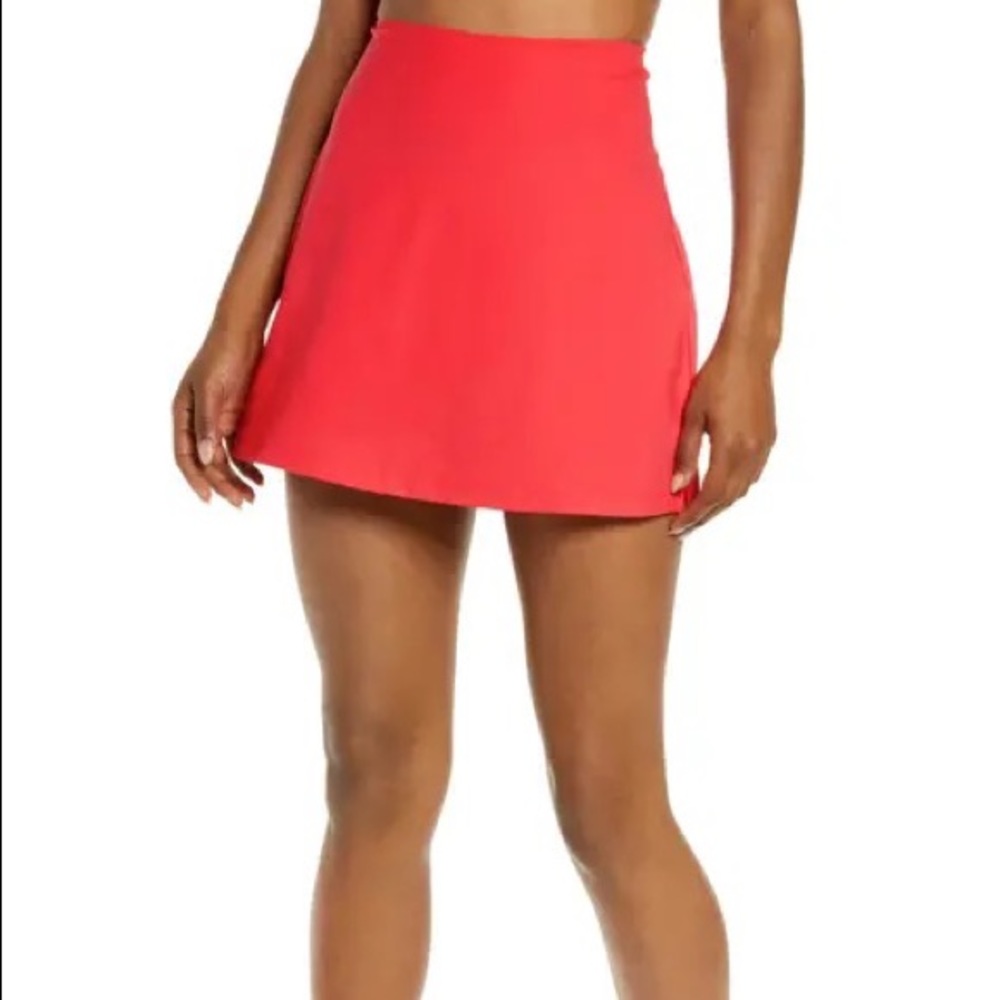 Girlfriend collective skort in geranium medium